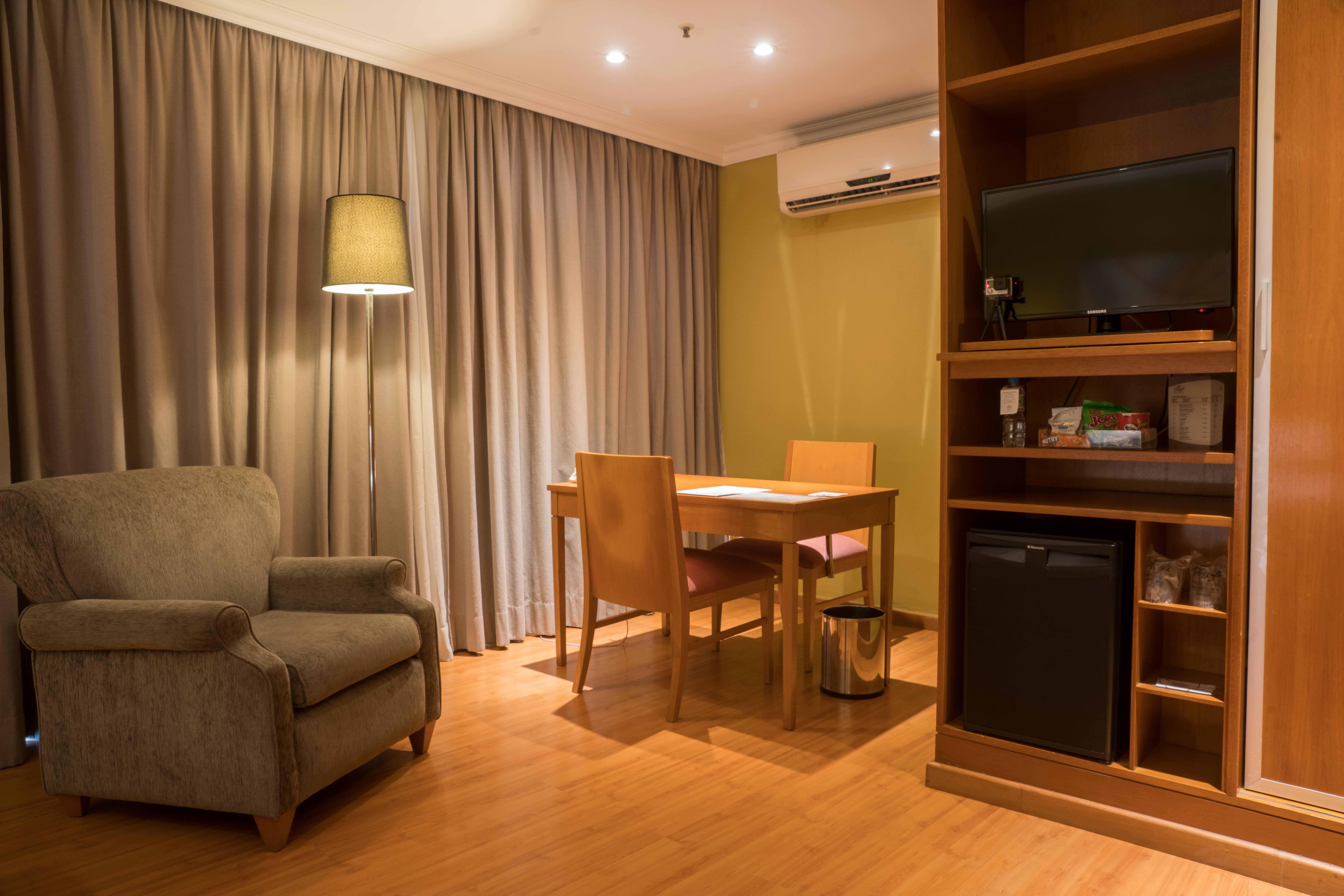 Hotel Plaza Barra First